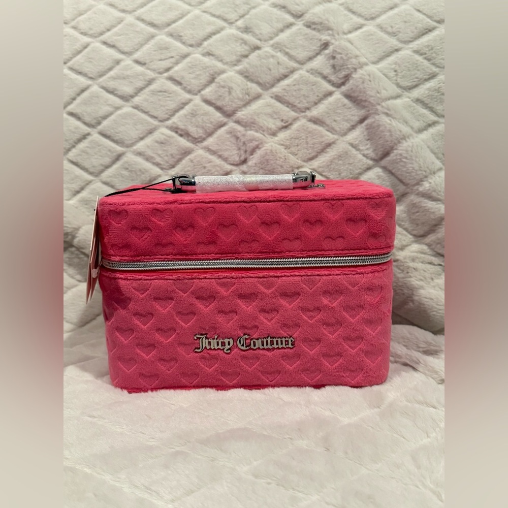 COPY - JC Juicy Couture Pink fuzzy velour heart travel cosmetic box NWT New wit…
